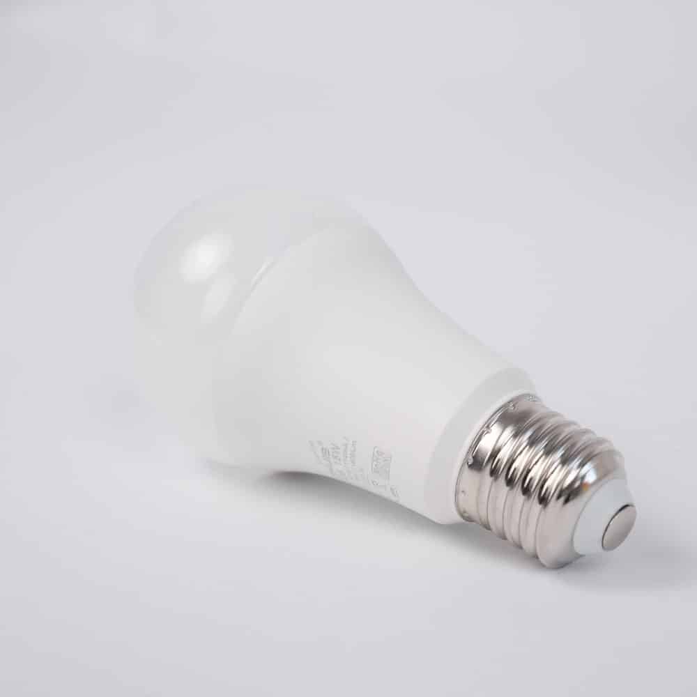 Bec LED LOHUIS, forma A60, E27, 15W, 25000 ore, lumina rece