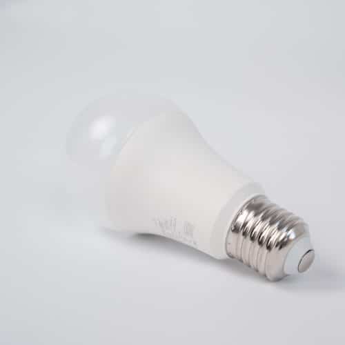 Bec LED LOHUIS, forma A60, E27, 15W, 25000 ore, lumina rece