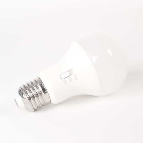 Bec LED cu temperatura de culoare ajustabila A60 9W