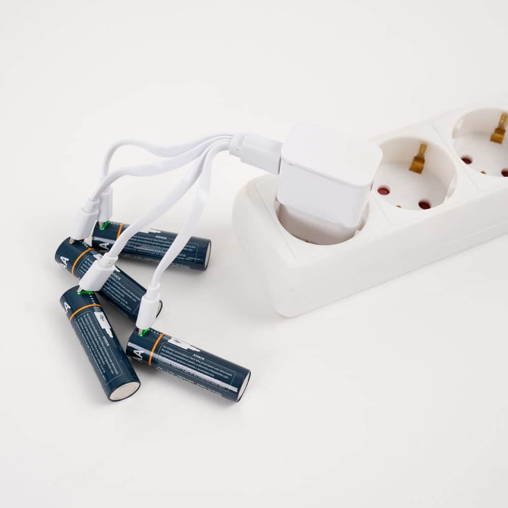 Acumulatori reincarcabili prin cablu USB AA 1.5V 2600mWh 4 buc